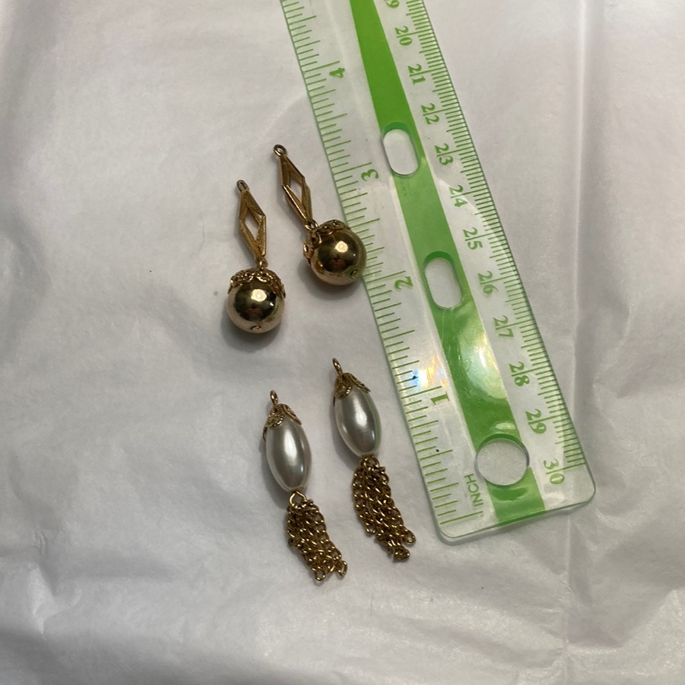 Vintage set of 2 earrings for pierced ears. Rare!